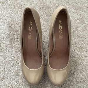 Aldo wedge heel Size 9
